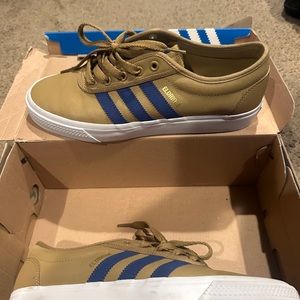 Like new Adidas men shoes
